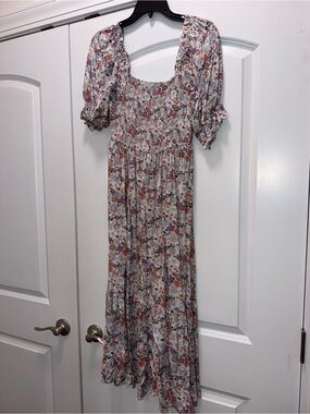 Floral Puff-Sleeve Maxi Dress in Lavender and Peach